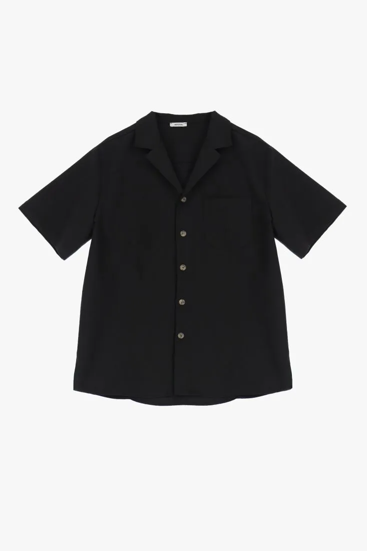 Camicia con bottoni a contrasto e tasca applicata