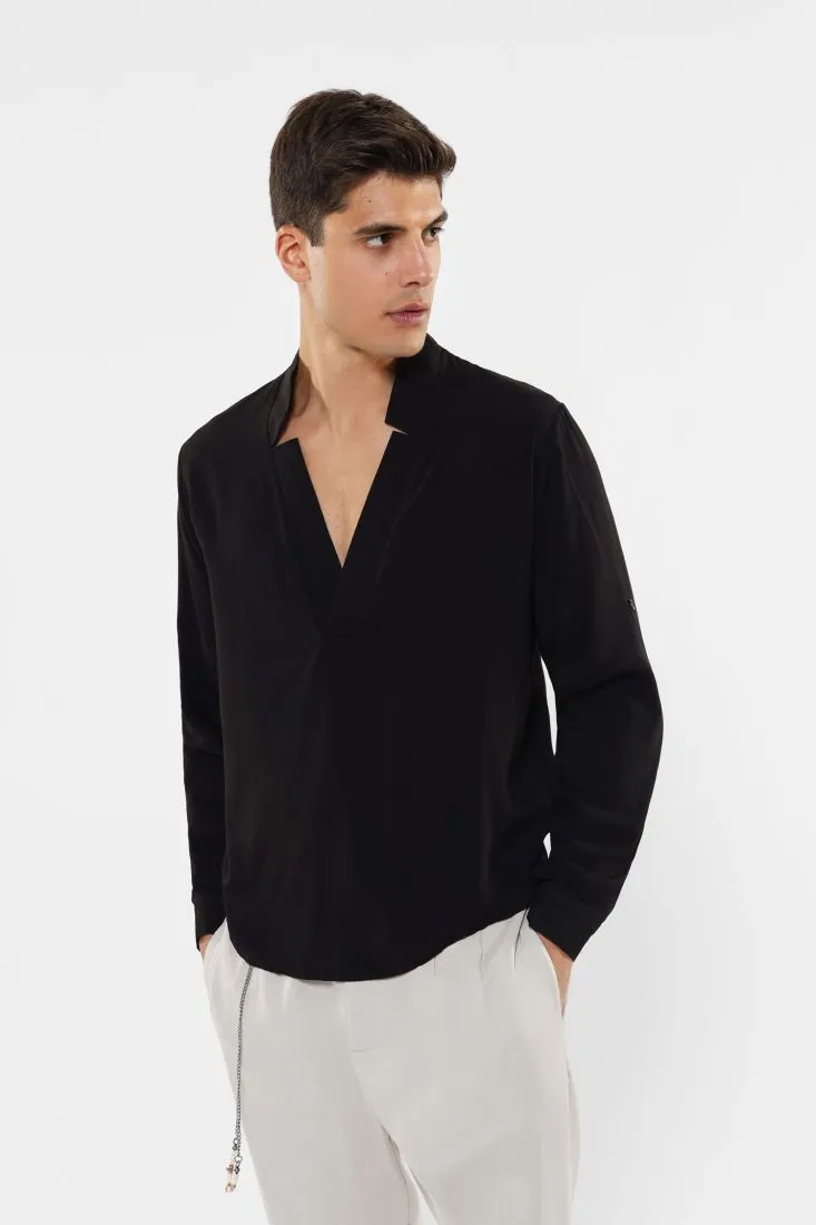 Camicia con scollo a V