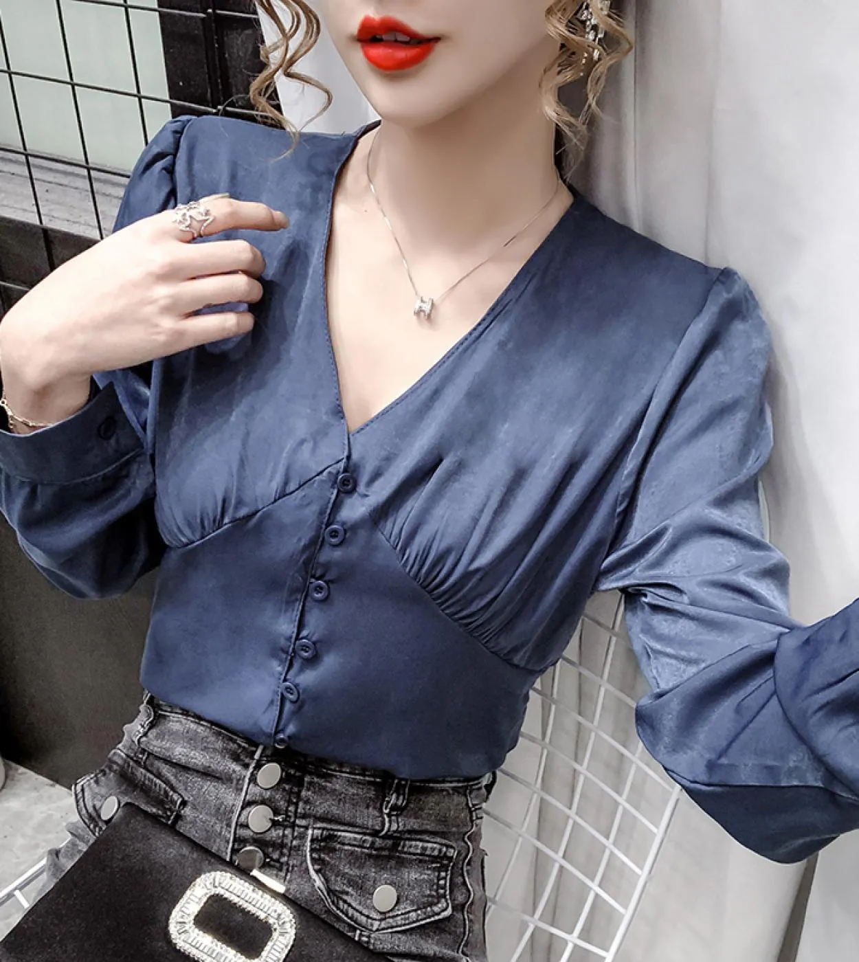 Camicie da donna in vita primaverile con bottoni Corsetto di giunzione Camicie solide sottili Camicetta in raso a maniche lunghe