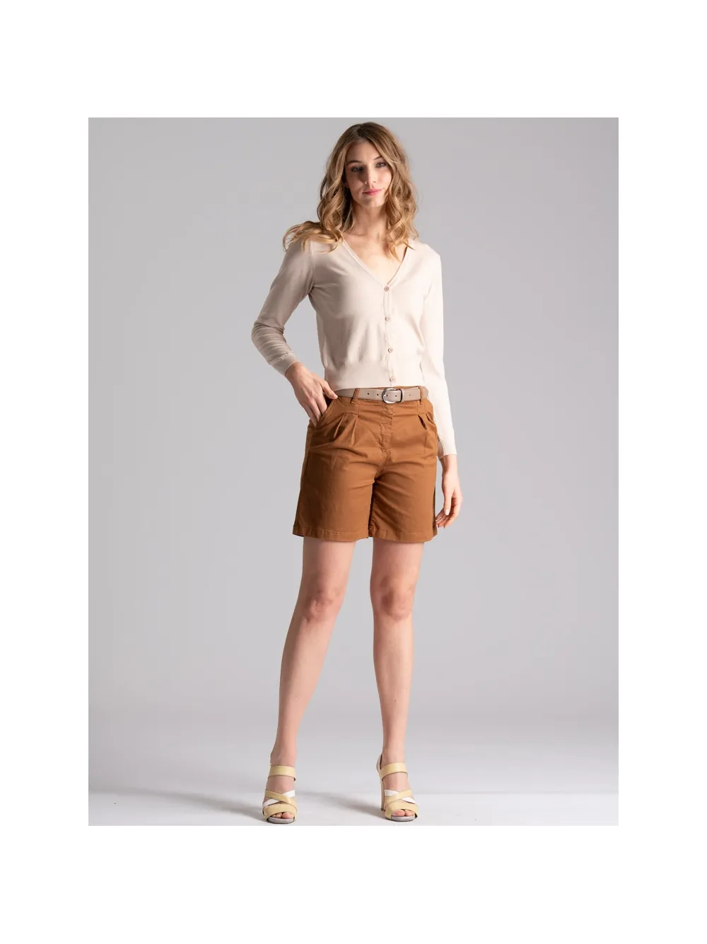 Cardigan donna in viscosa con bottoni e manica a sbuffo