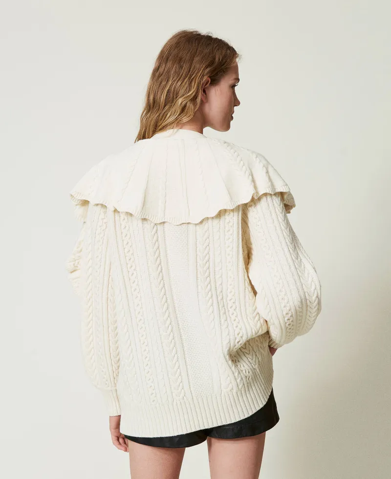 Cardigan in misto lana con volant
