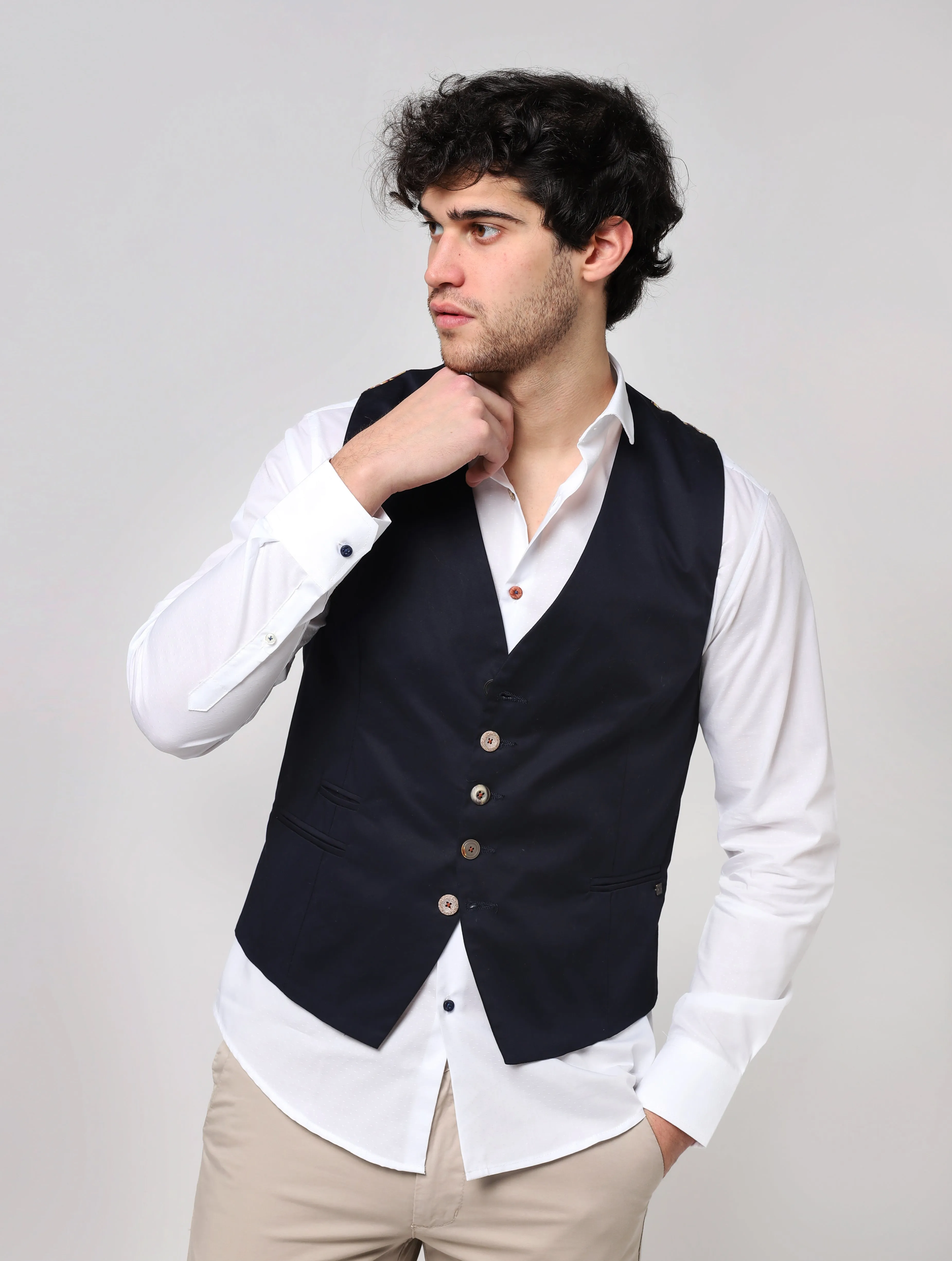 Gilet con 3 taschini (1 piccolo) bottoni diversi fantasia posteriore sulla schiena tipo occhio di pesce con cinturino - HGL020CM