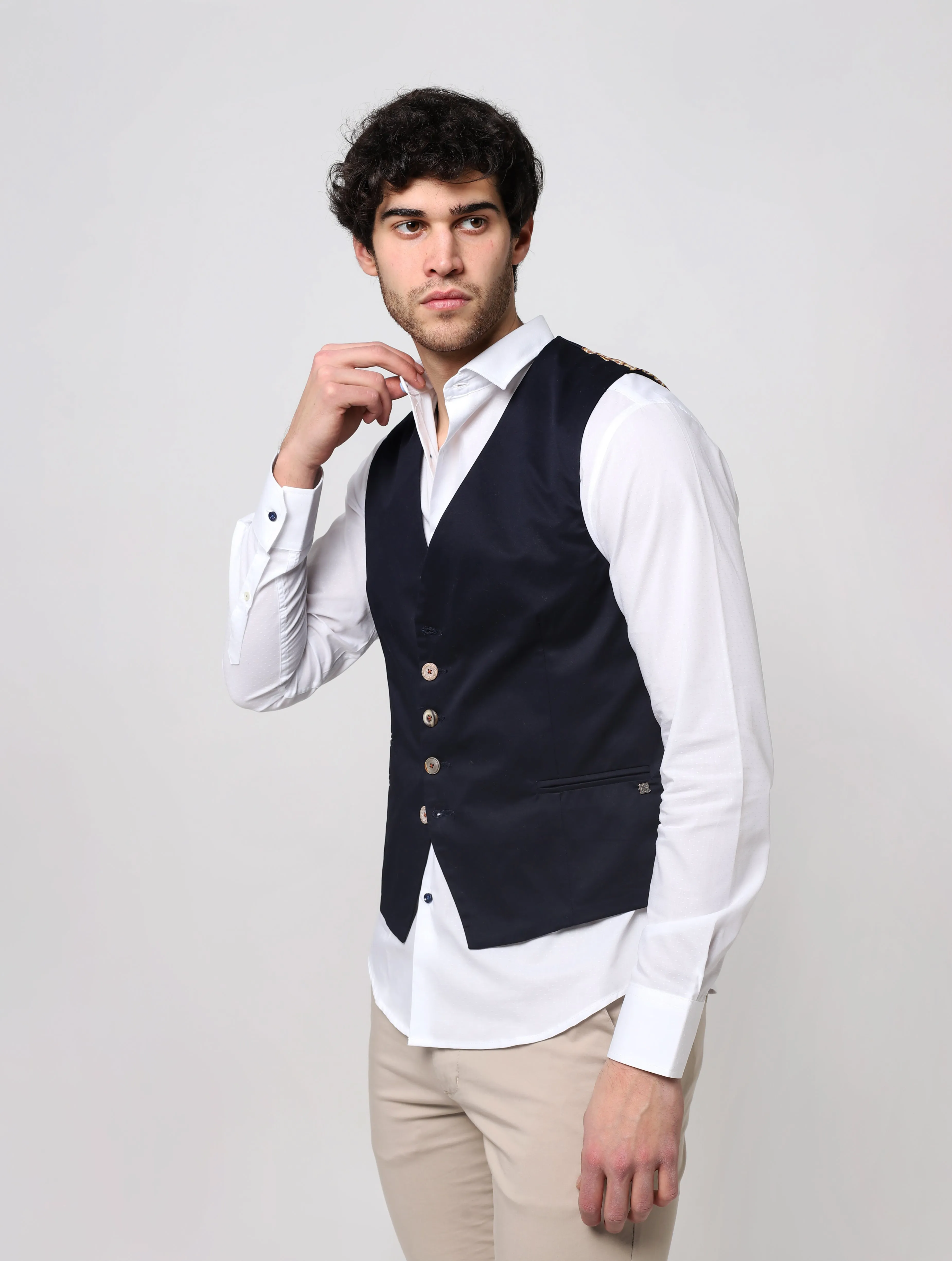 Gilet con 3 taschini (1 piccolo) bottoni diversi fantasia posteriore sulla schiena tipo occhio di pesce con cinturino - HGL020CM