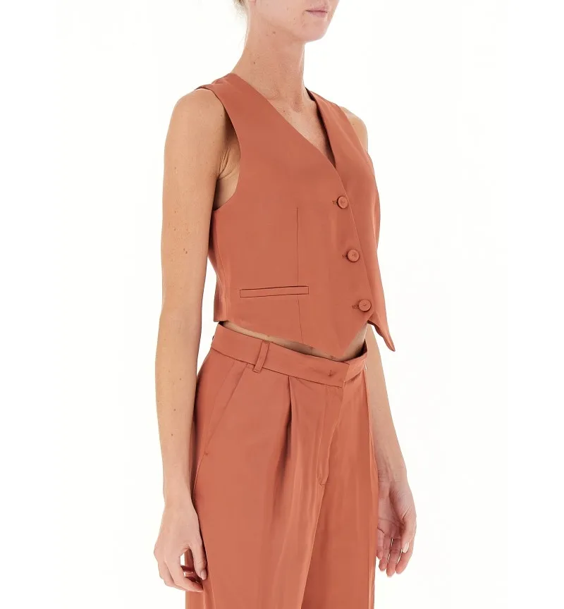 Gilet con bottone
