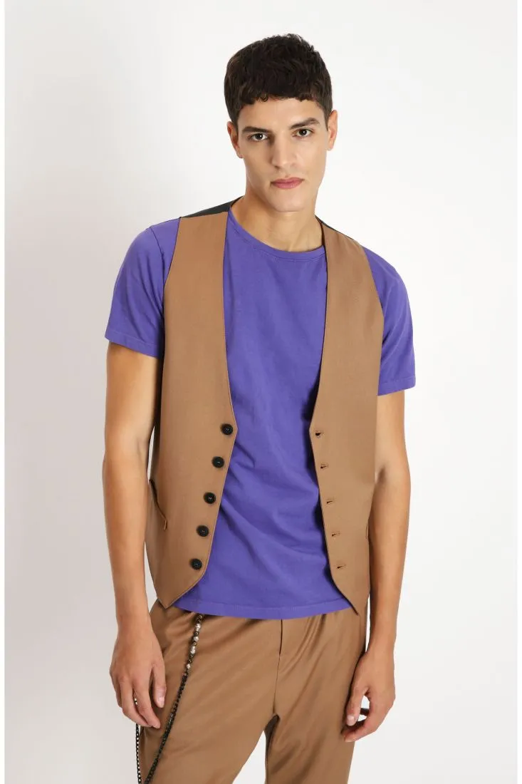 Gilet con bottoni a contrasto