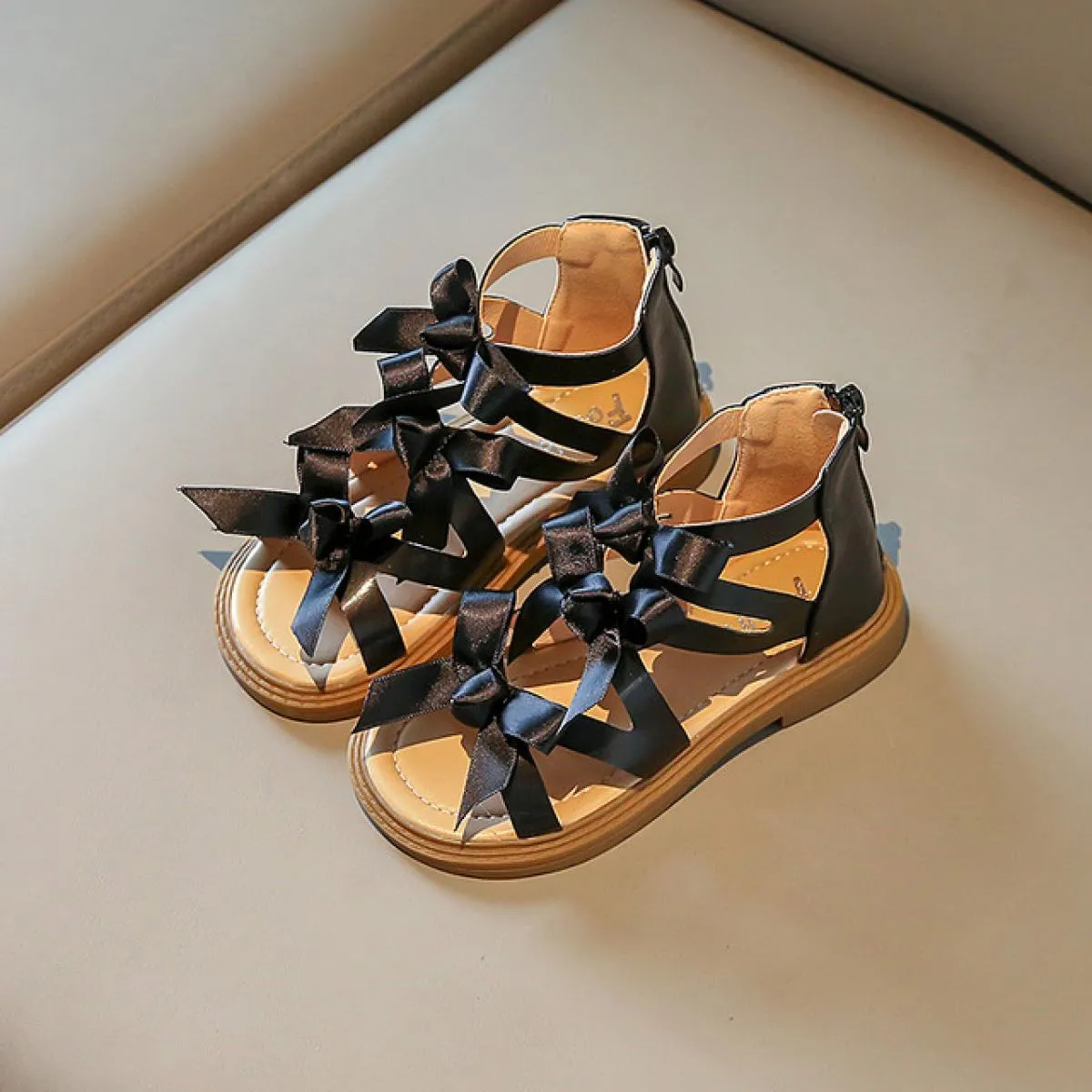 Graziosi nastri con papillon Scarpe da ragazza Sandali con plateau alti Sandali di lusso Designer di marca Scarpe per bambini Ra