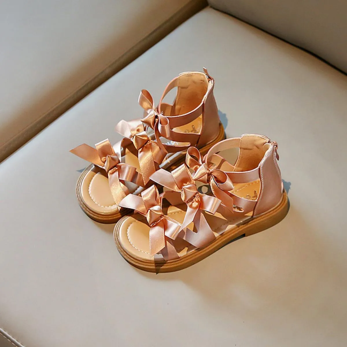 Graziosi nastri con papillon Scarpe da ragazza Sandali con plateau alti Sandali di lusso Designer di marca Scarpe per bambini Ra