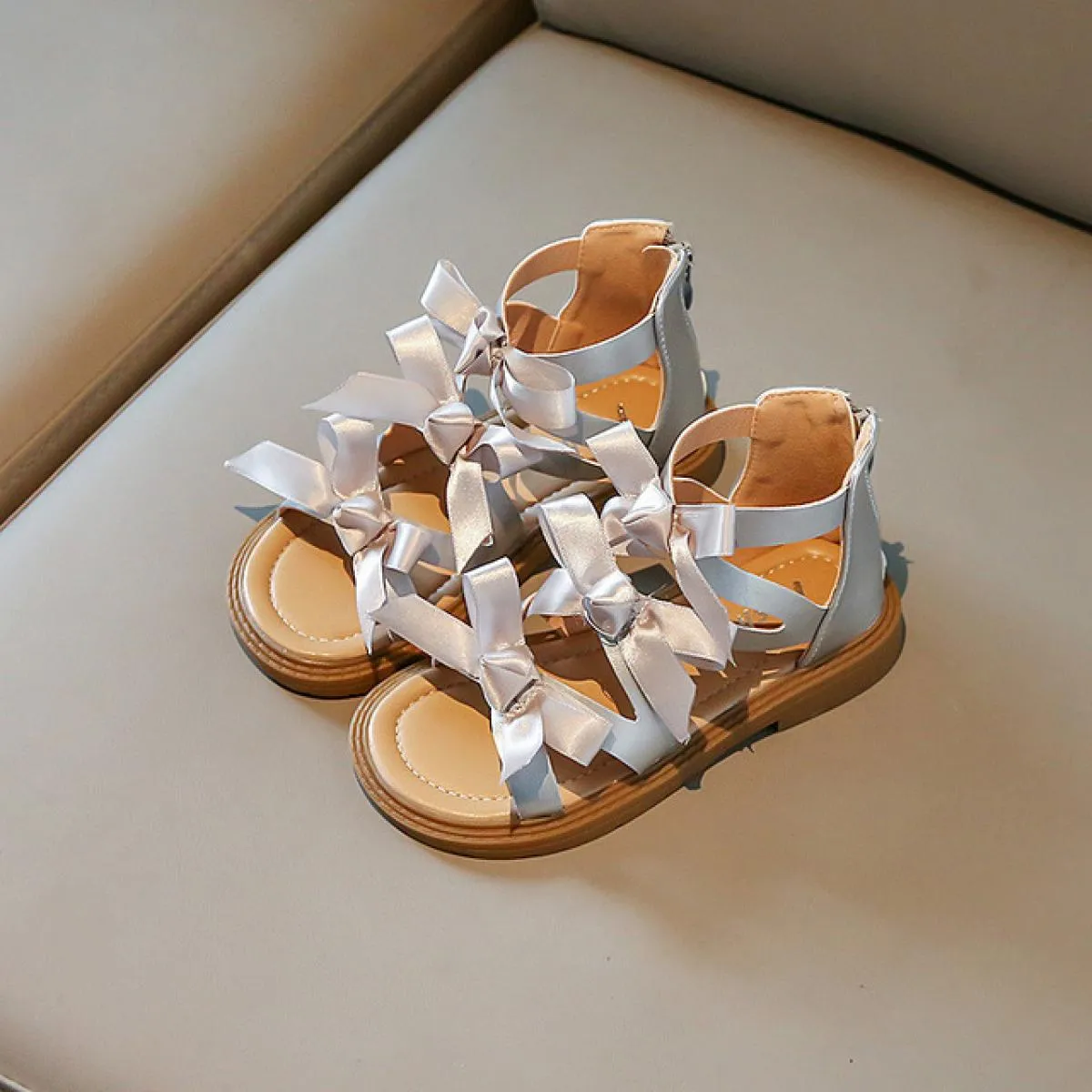 Graziosi nastri con papillon Scarpe da ragazza Sandali con plateau alti Sandali di lusso Designer di marca Scarpe per bambini Ra