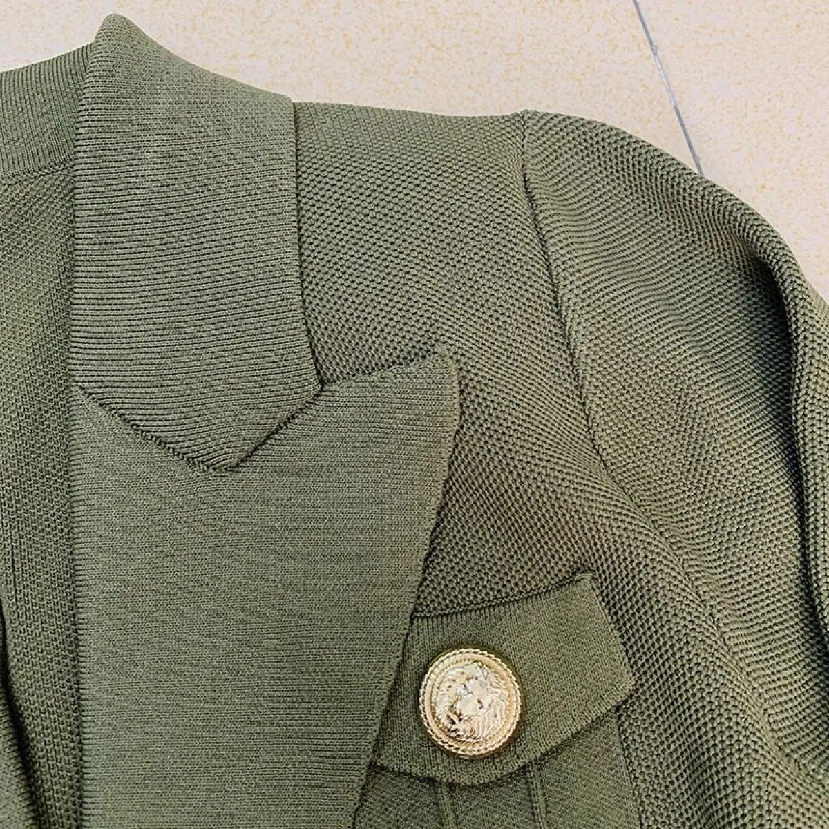 High Street più recente 2022 Designer Fashion Jacket Donna manica lunga Colletto dentellato Bottoni leone Cardigan lavorato a ma