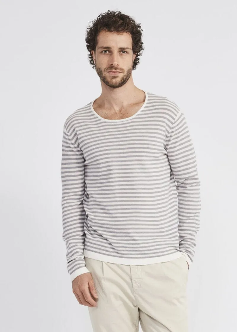 Maglia con intarsio a righe