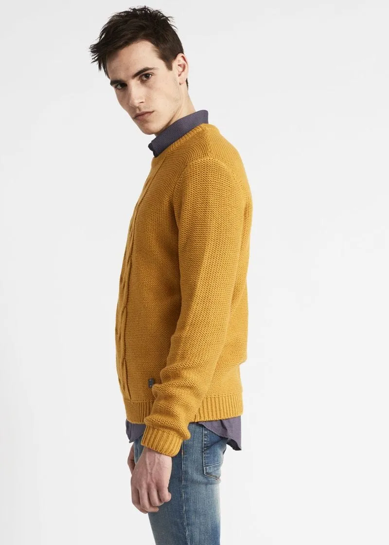 Maglia con treccia