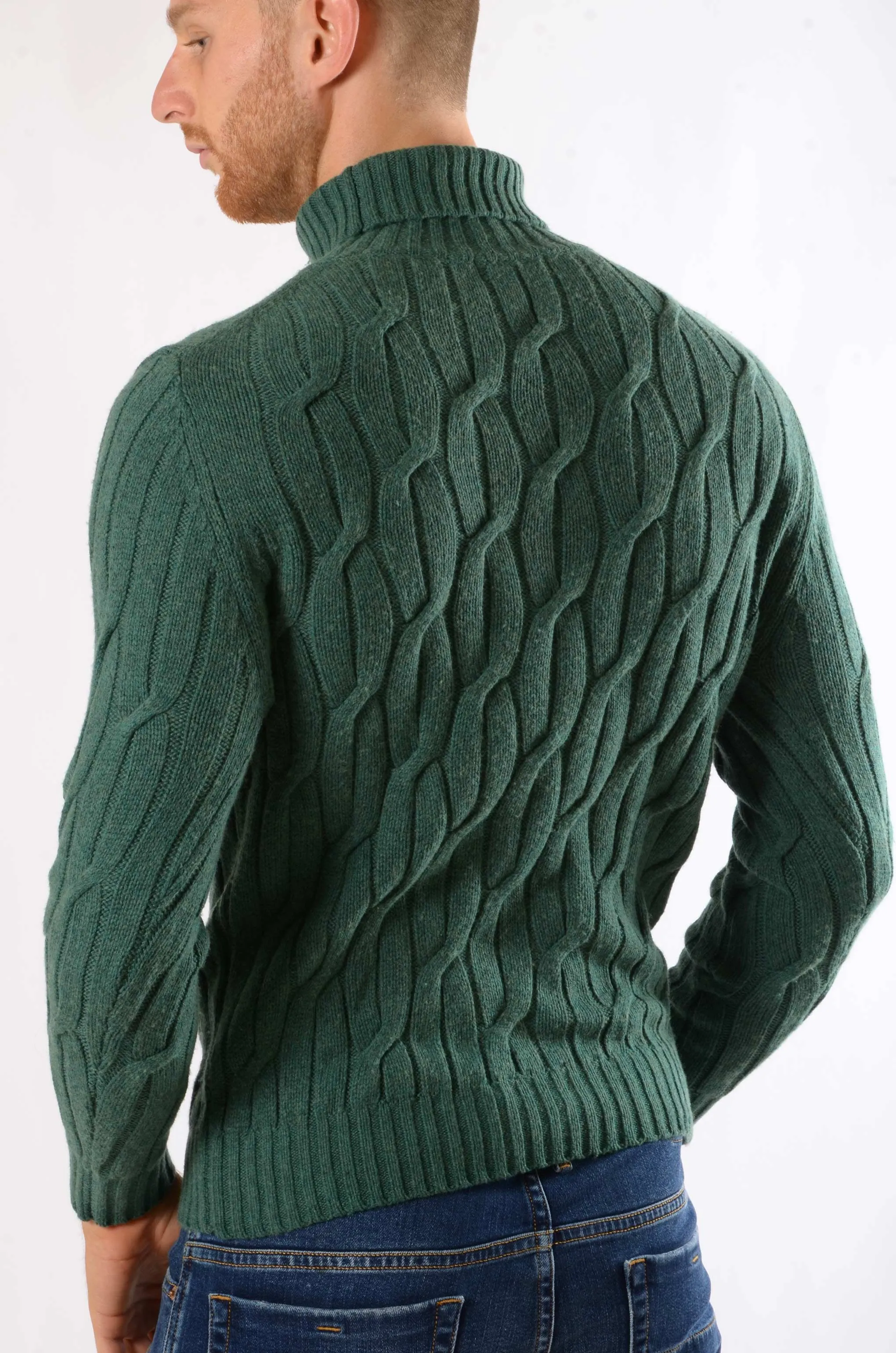 Maglione collo alto treccia