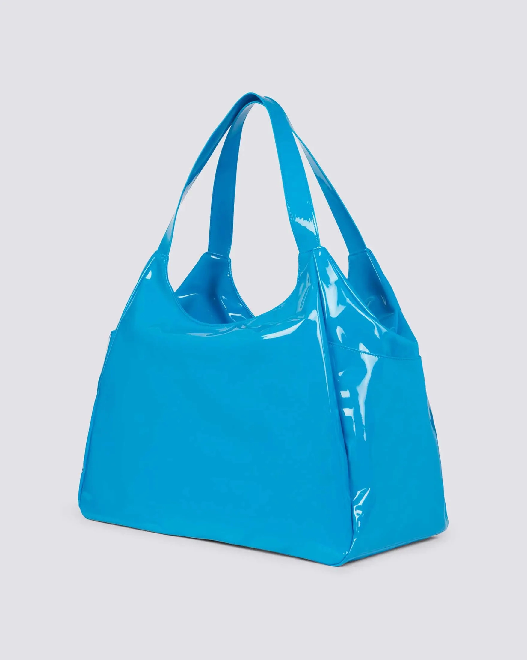 Maxi shopper turchese in tessuto effetto vernice con patch logo sculpted tono su tono