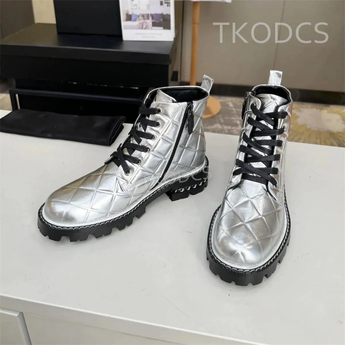 Nuovo arrivo Stivali Donna Stivaletti corti in vera pelle Stivaletti con tacco medio Stivaletti con plateau piatto Scarpe firmat