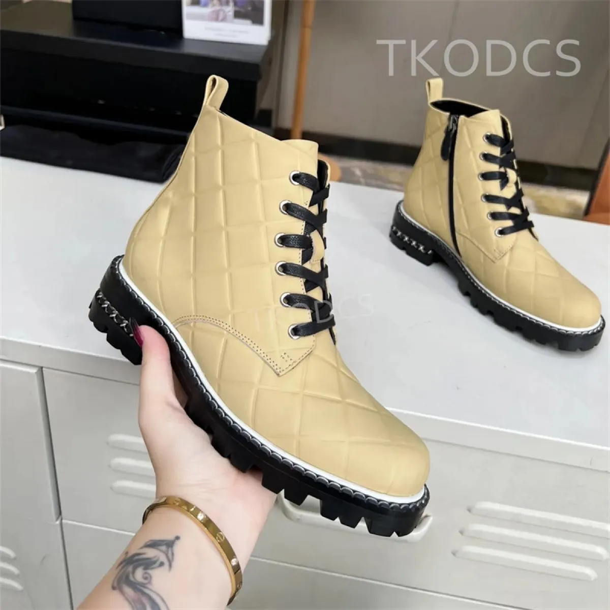 Nuovo arrivo Stivali Donna Stivaletti corti in vera pelle Stivaletti con tacco medio Stivaletti con plateau piatto Scarpe firmat