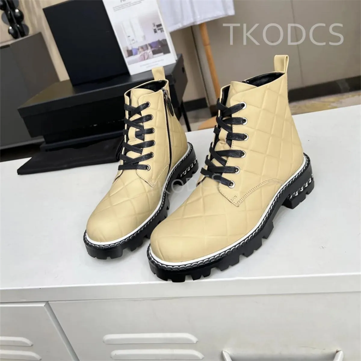 Nuovo arrivo Stivali Donna Stivaletti corti in vera pelle Stivaletti con tacco medio Stivaletti con plateau piatto Scarpe firmat