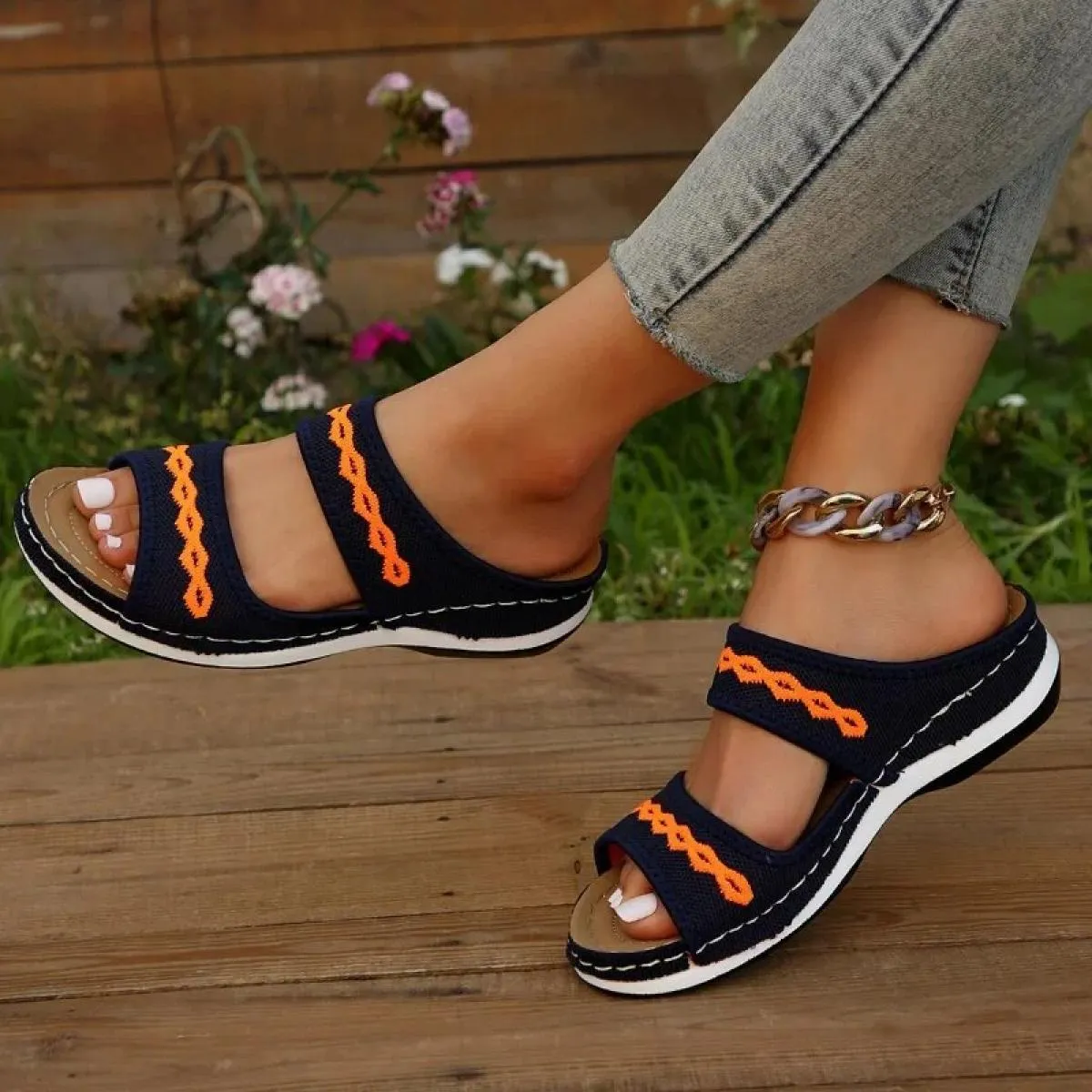 Pantofole da donna con zeppa di base Scarpe estive in mesh traspirante Pantofole con plateau retrò alla moda Scarpe casual da do