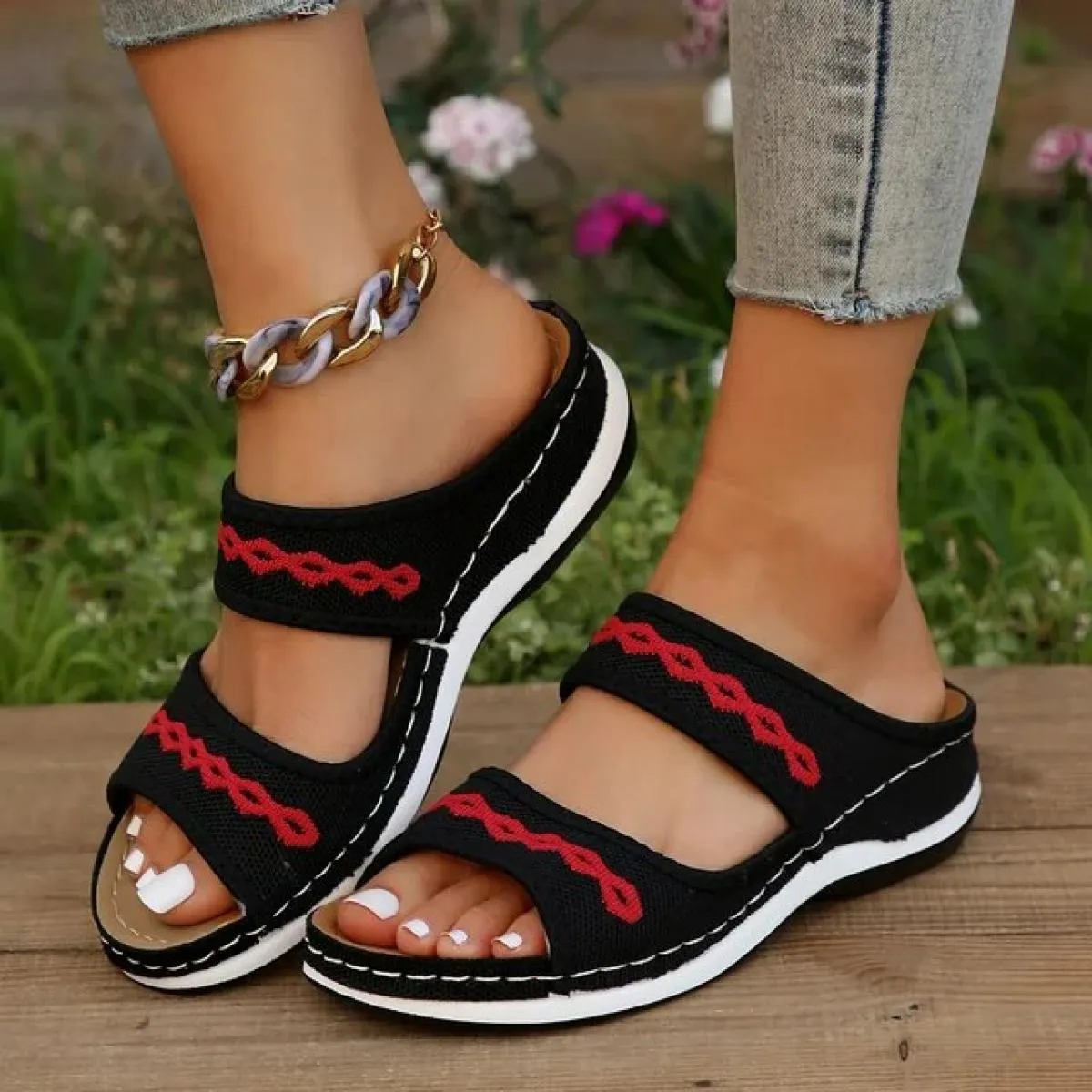 Pantofole da donna con zeppa di base Scarpe estive in mesh traspirante Pantofole con plateau retrò alla moda Scarpe casual da do