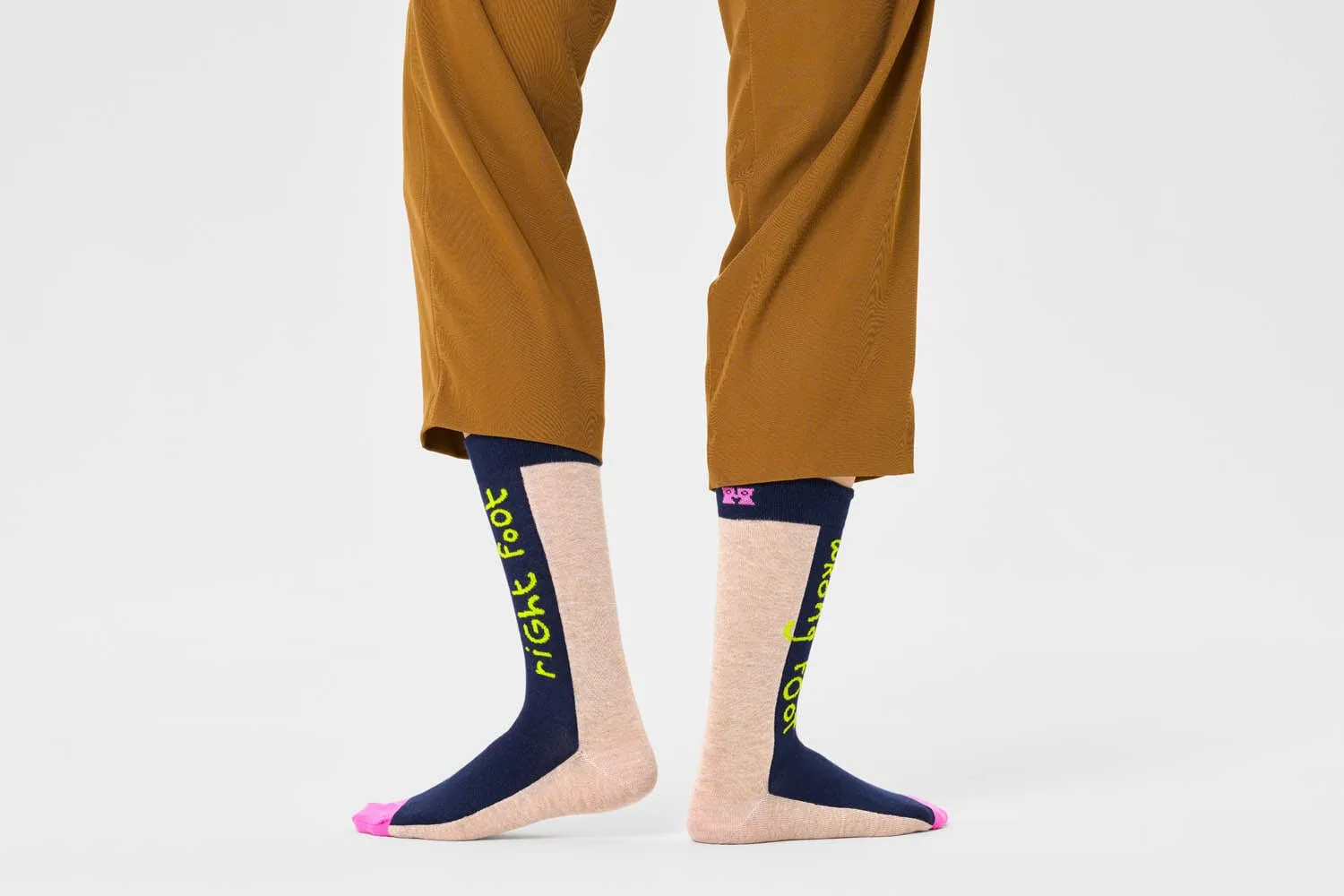 RIGHT WRONG SOCK