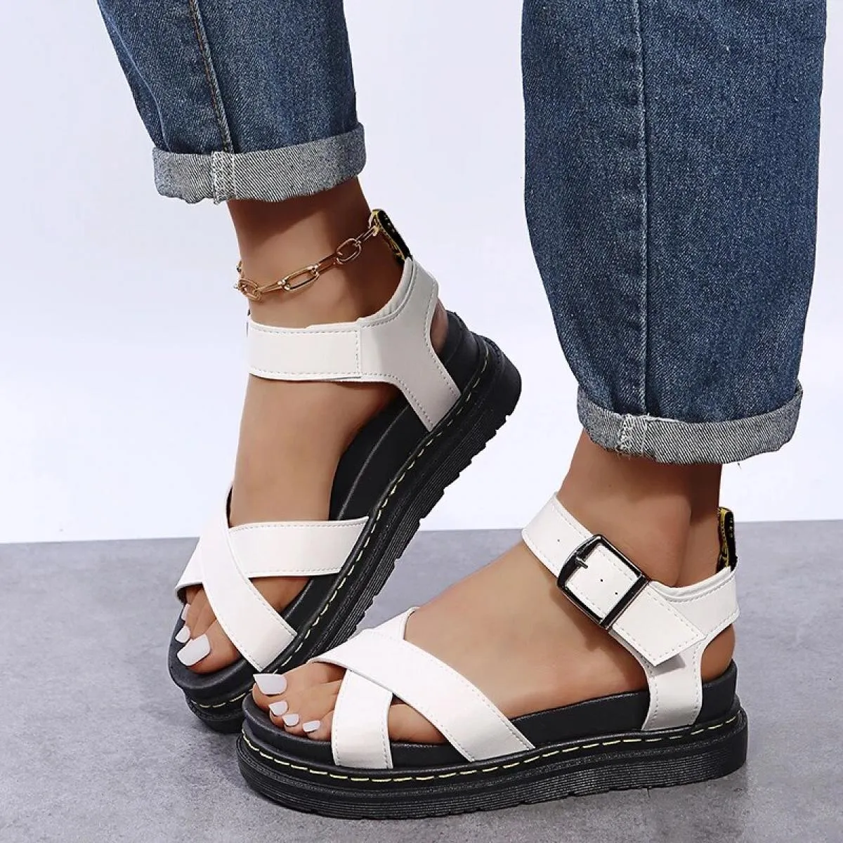 Scarpe con plateau donna 2023 nuove scarpe da donna Comfort estive moda sandali da donna open toe sandali di grandi dimensioni C