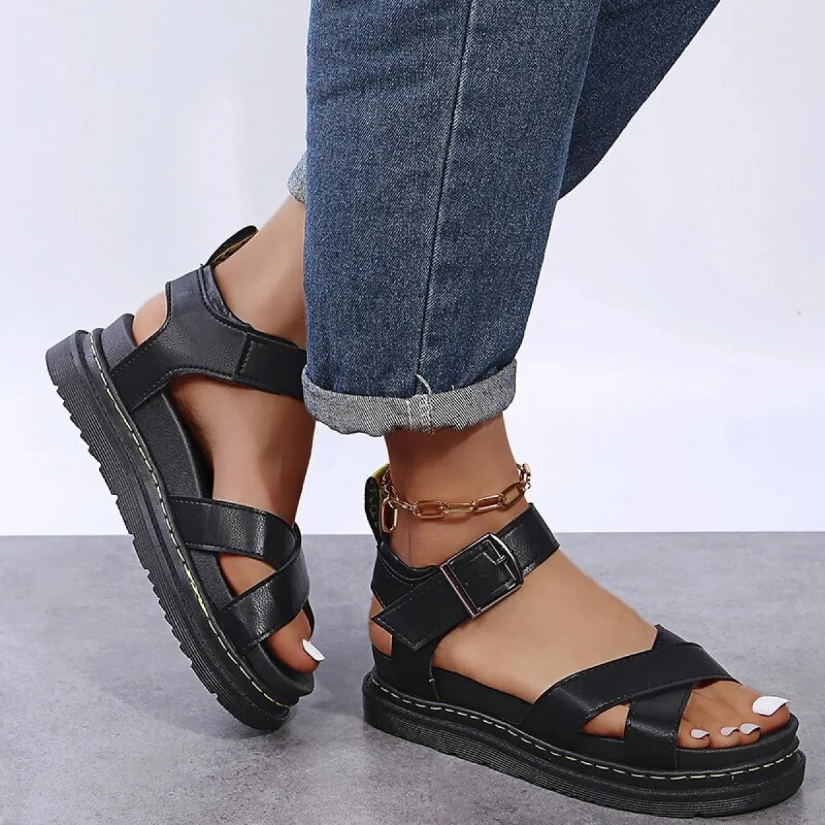 Scarpe con plateau donna 2023 nuove scarpe da donna Comfort estive moda sandali da donna open toe sandali di grandi dimensioni C