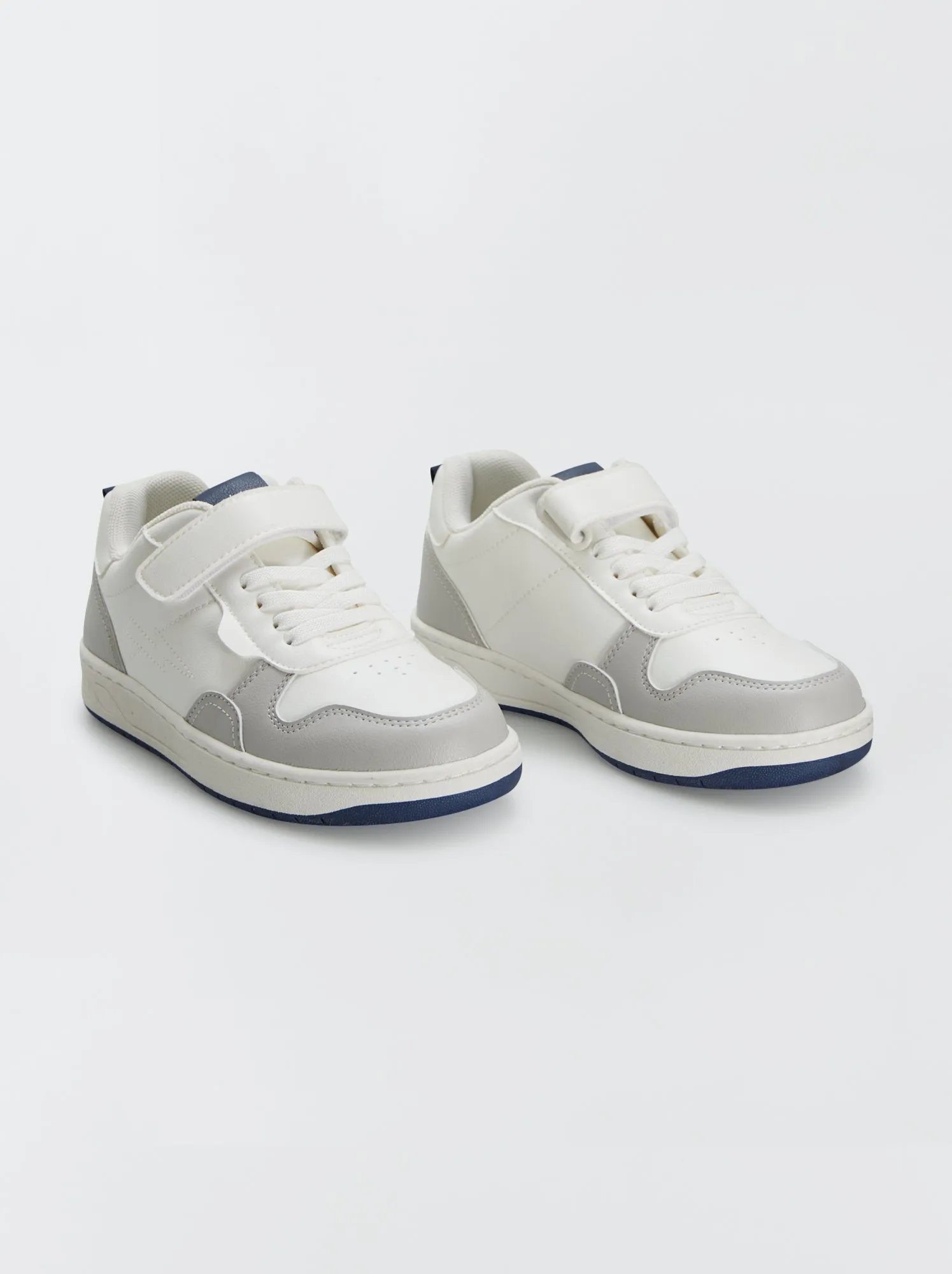 Sneakers con chiusura a strappo + lacci elasticizzati - bianco
