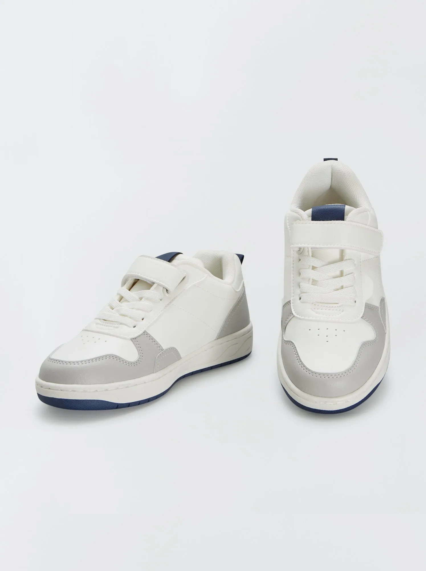 Sneakers con chiusura a strappo + lacci elasticizzati - bianco