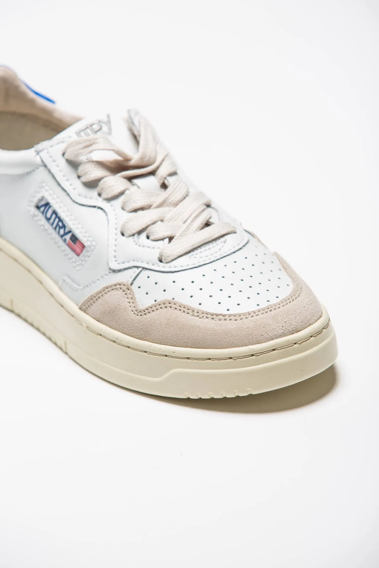 Sneakers MEDALIST LOW-AULW-LS49 