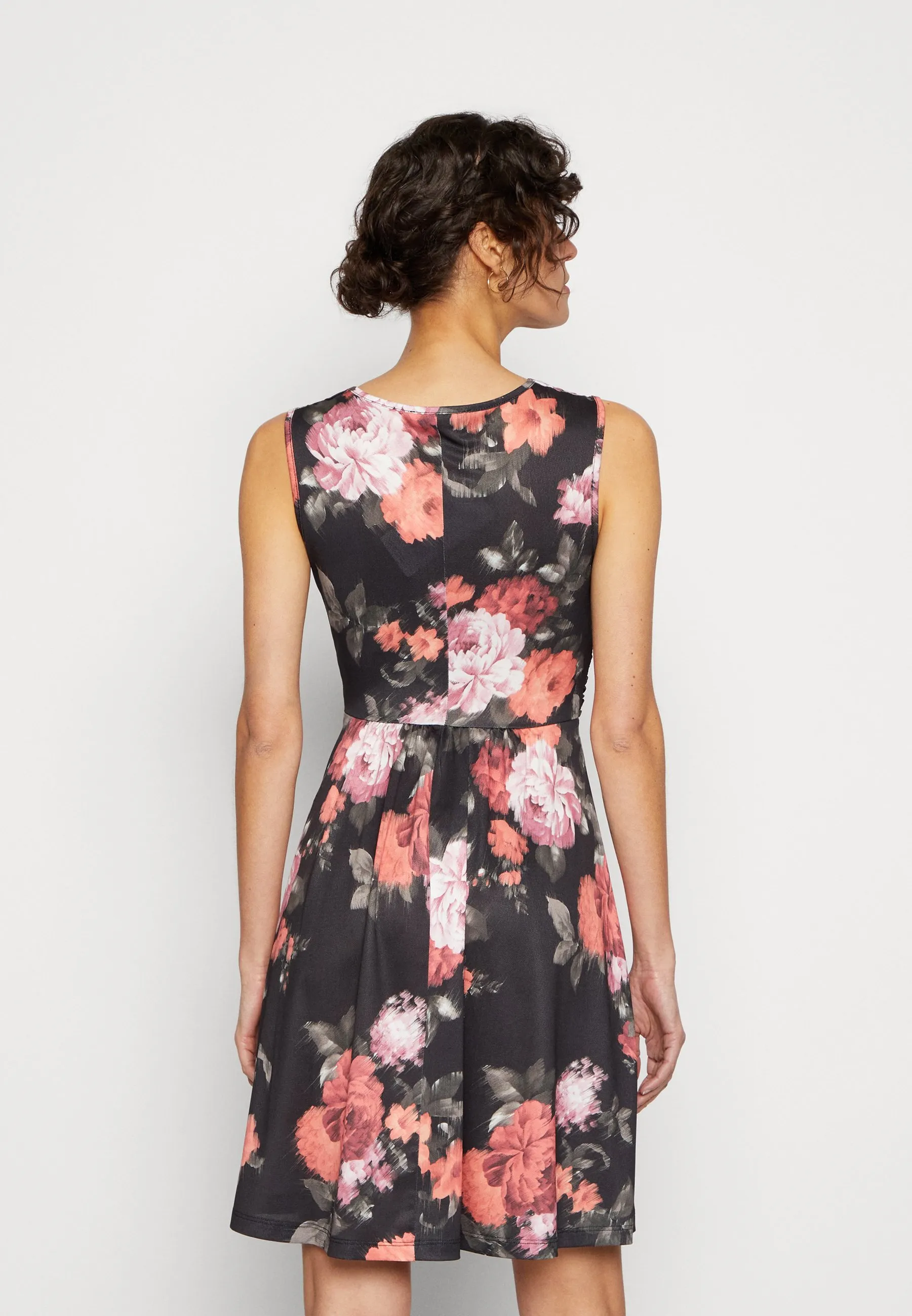 Vestito di maglina