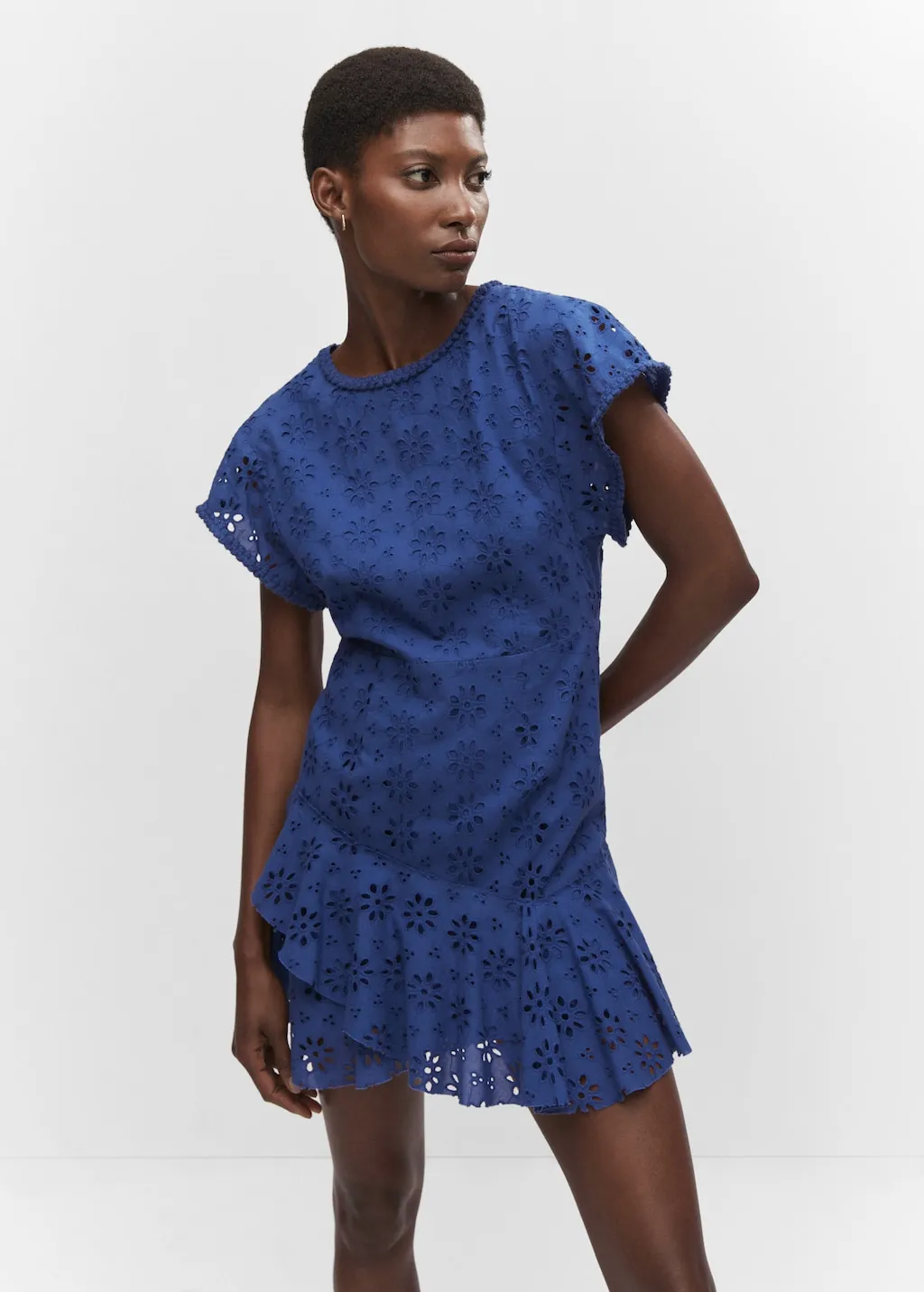 Vestito traforato ricami