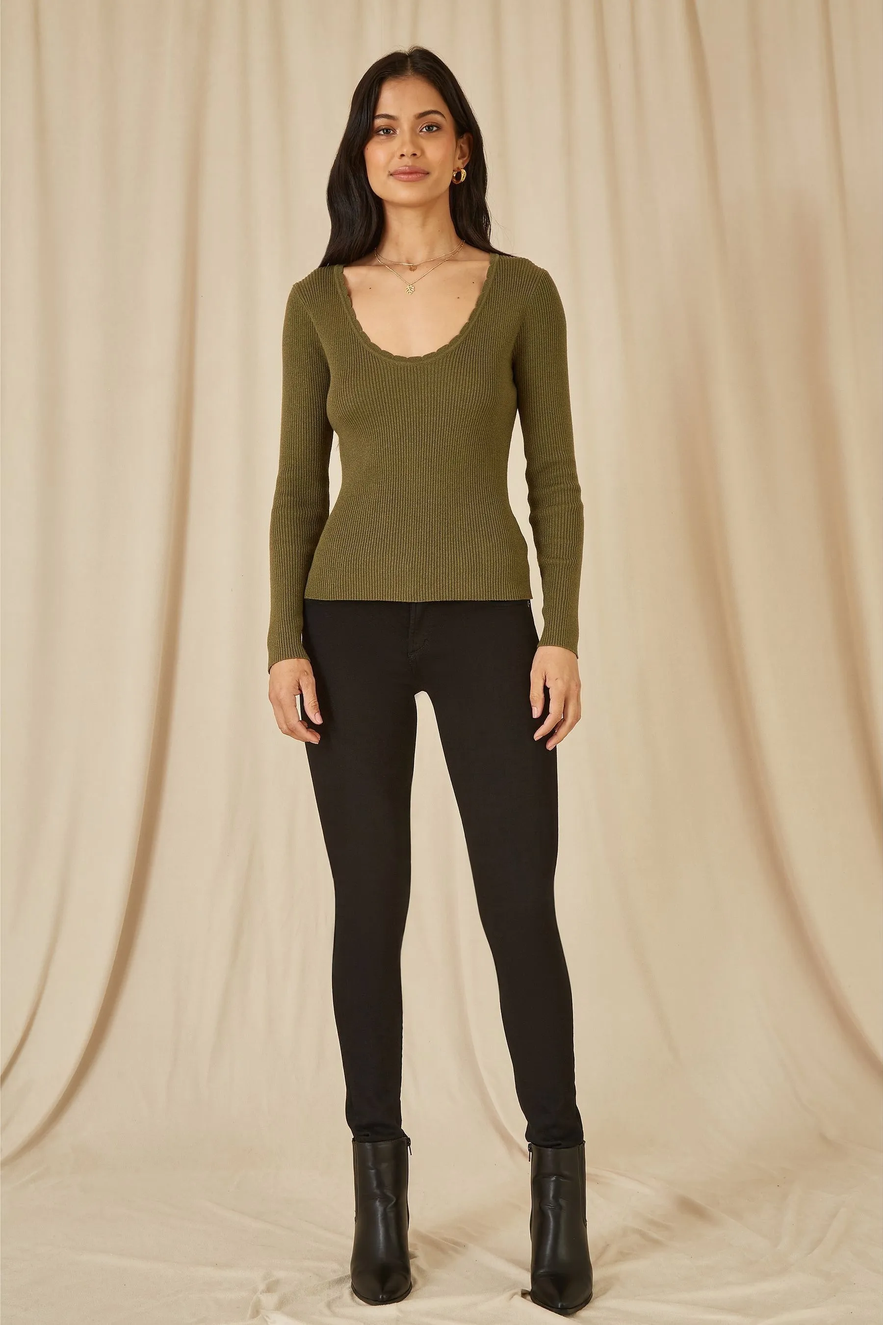 Yumi Metallic Knitted Ribbed Top    